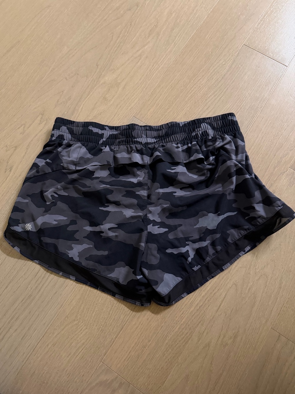 Athleta Women’s Mid Rise 4” Short